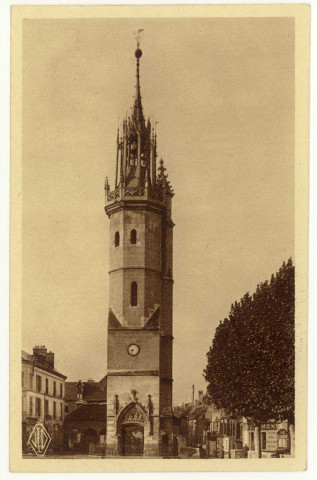 Evreux-Ville. Le Beffroi (XVe s) La Cloche du Campanile eût pour parrain, Louis, fils de Charles VI.