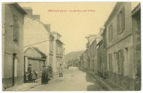 Ménilles. Grande Rue, près la Poste.