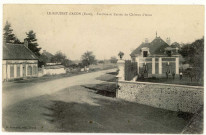 Acon. Le Rousset d'Acon Pavillon et Entrée du Château d'Acon.