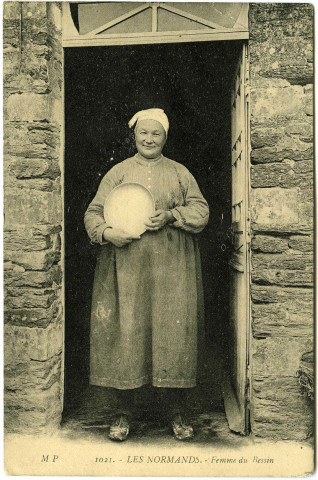 Basse-Normandie. Les Normands. - Femme du Bessin.