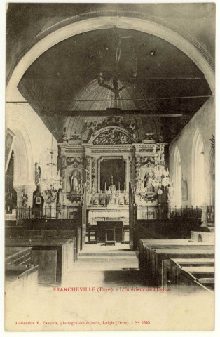 Francheville. L'Intérieur de l'Eglise.