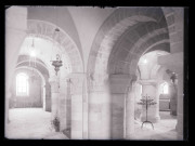Intérieur de l'église Saint-Benoit de Saint-Benoit-sur-Loire (Loiret).