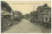 Perriers-sur-Andelle. Grande Rue - Centre du Pays.