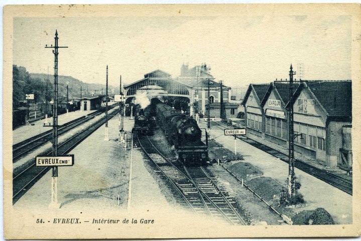 Evreux-Ville. Intérieur de la Gare.