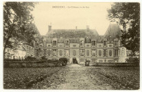 Douains. Le Château vu de Face.