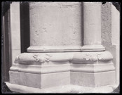 Moulage de bas de colonnes exposé au musée du Trocadéro de Paris (Seine).