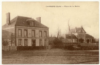 Chambord. Place de la Mairie.