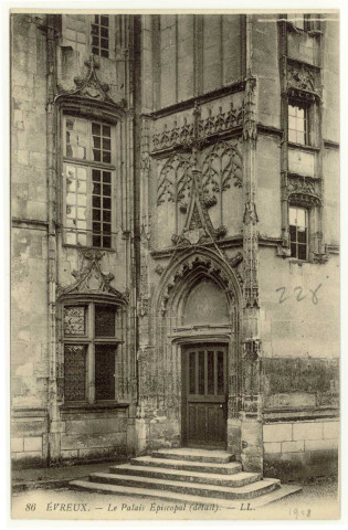 Evreux-Ville. Le Palais Episcopal (détail).