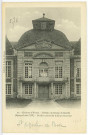 Sainte-Opportune-du-Bosc. Château du Champ de Bataille (Epoque Louis XIV). - Pavillon central de la Cour d'honneur.