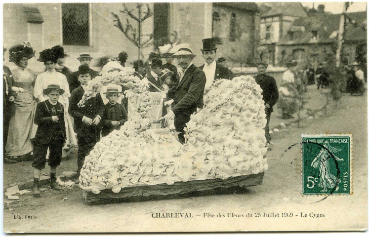 Charleval. Fêtes des Fleurs du 25 Juillet 1909 - Le Cygne.
