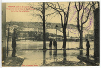 Vernon-Ville. Vernon pendant les inondations - Perspective sur la Seine et le Vernonnet de la Rue Porte-Hachette.