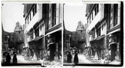 Rue commerçante du Mont-Saint-Michel (Manche).
