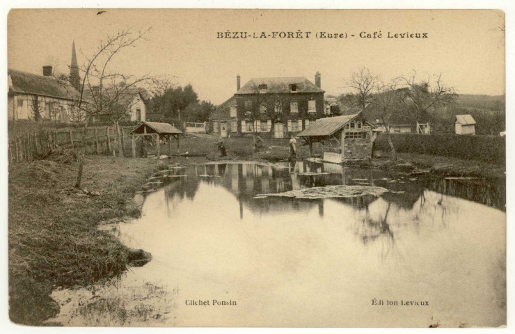 Bézu-la-Forêt. Café Levieux.