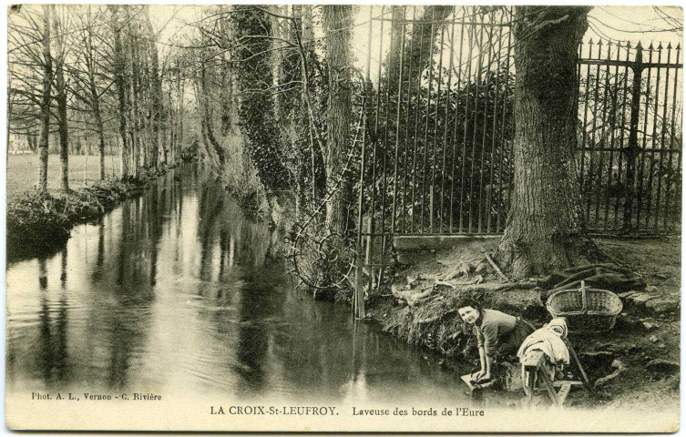 Croix-Saint-Leufroy (La). Laveuse des bords de l'Eure.