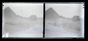 Sphinx et pyramides de Gizeh (Égypte).
