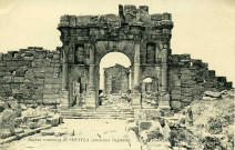 Ruines romaines de SBEITLA (ancienne Sufetula). Arc de triomphe du Forum
