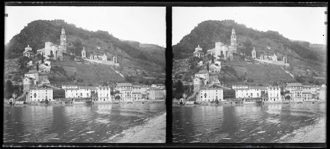 Village sur les coteaux d'une montagne, probablement en Italie.