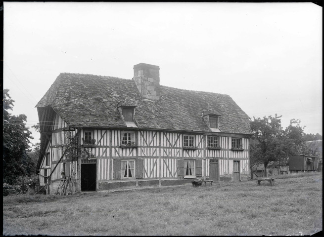 Manoir des environs de Lisieux (Calvados).