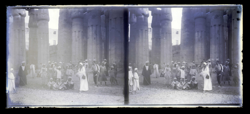 Vestiges de temple égyptien, probablement celui d'Horus à Edfou (Égypte).