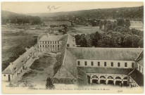 Bec-Hellouin (Le). Vue de l'Ancienne Abbaye et de la Vallée de St-Martin.