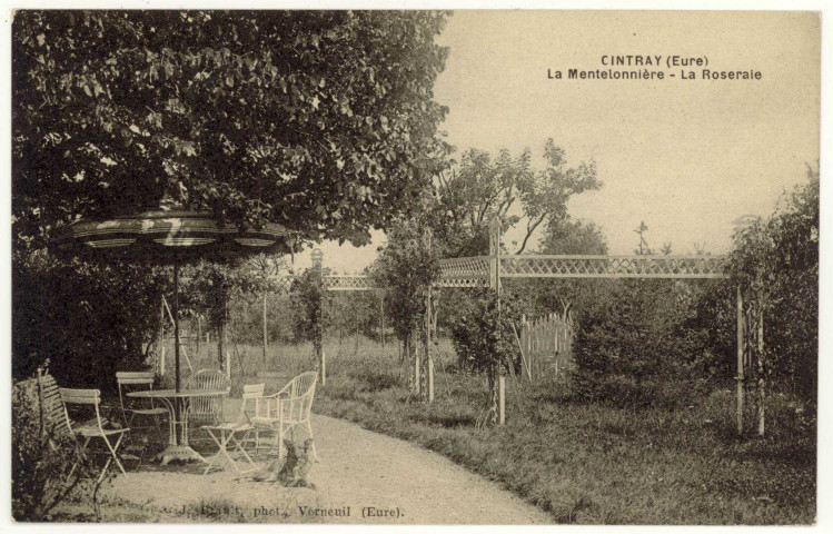 Cintray. La Mentelonnière-La Roseraie.