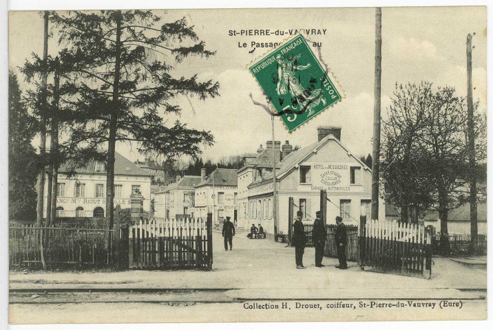 Saint-Pierre-du-Vauvray. Le Passage à niveau.