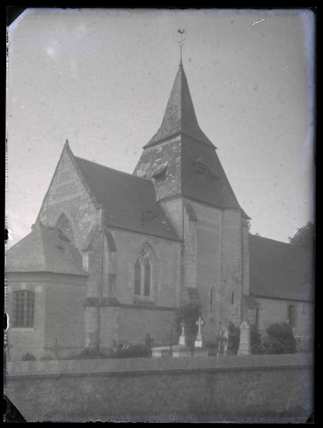 Église Saint-Ouen de Bouquelon (Eure), façade.