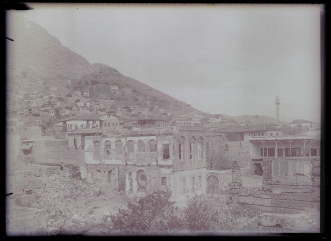 Quartier du catholicossat et minaret de Kozan (Sis) (Turquie) (notice PA).