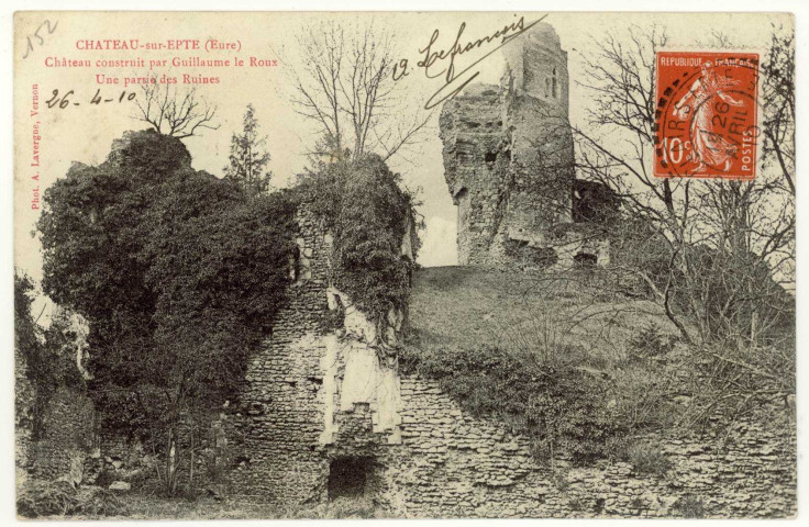 Château-sur-Epte. Château construit par Guillaume le- Roux-Une partie des Ruines.