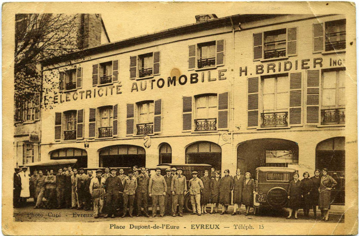 Evreux-Ville. Électricité automobile Bridier Place Dupont de l'Eure.