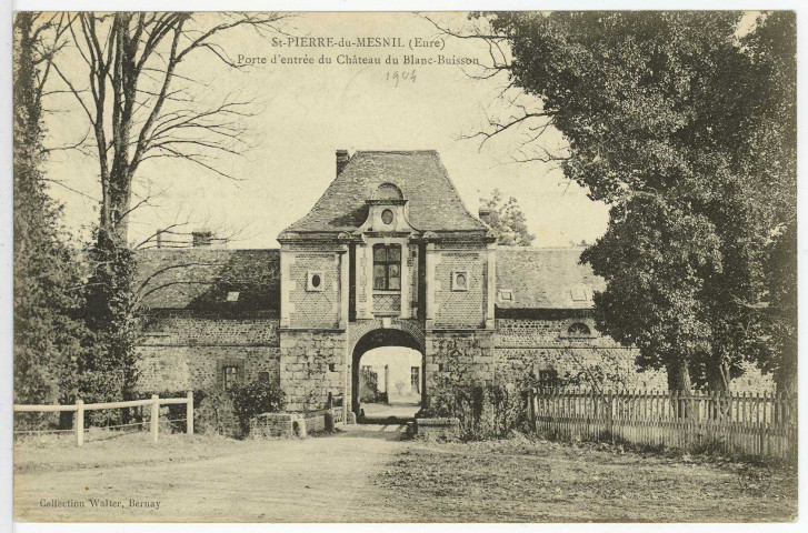 Saint-Pierre-du-Mesnil. Porte d'entrée du Château de Blanc-Buisson.