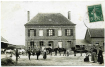 Port-Mort. [Cour de ferme].
