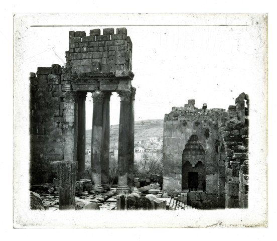 Ruines et vestiges du temple de Baalbek (Liban).