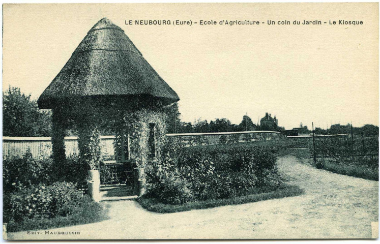 Neubourg (Le). Ecole d'Agriculture - Un coin du Jardin - Le Kiosque.