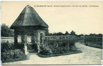 Neubourg (Le). Ecole d'Agriculture - Un coin du Jardin - Le Kiosque.