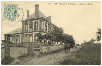 Neaufles-sur-Risle. Mairie et Ecole.