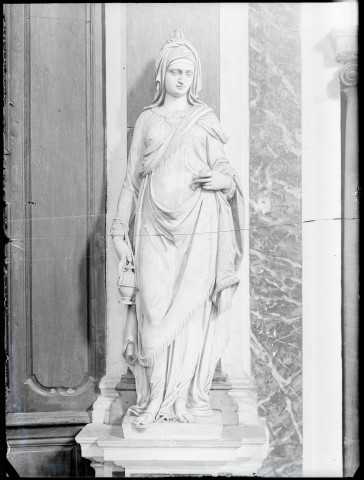 Statue de la Religion du mausolée d'Henri de Guise de la chapelle du collège des Jésuites de Eu (Seine-Maritime).
