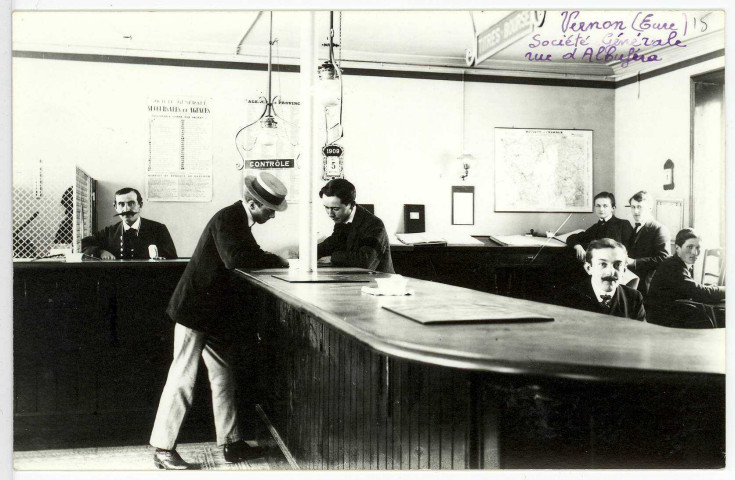 Vernon-Ville. Société Générale, rue d'Albufera.