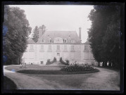 Façade du château d'Orgeville (Eure).