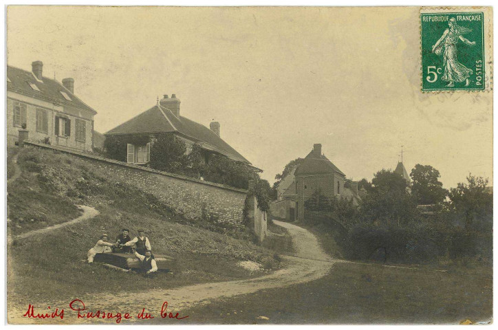 Muids. Passage du Bac.