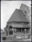 Porche en bois de l'église de Beauficel-en-Lyons (Eure).