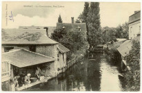 Bernay. La Charentonne rue Lobrot.