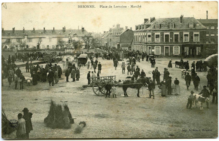Brionne. Place de Lorraine - Marché.