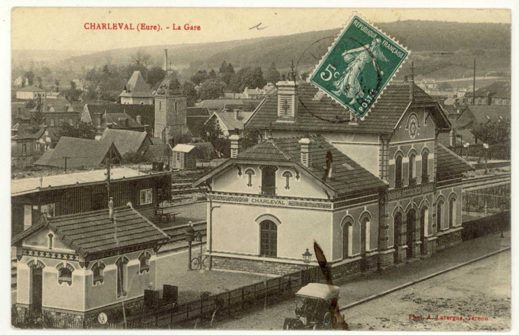 Charleval. La Gare.