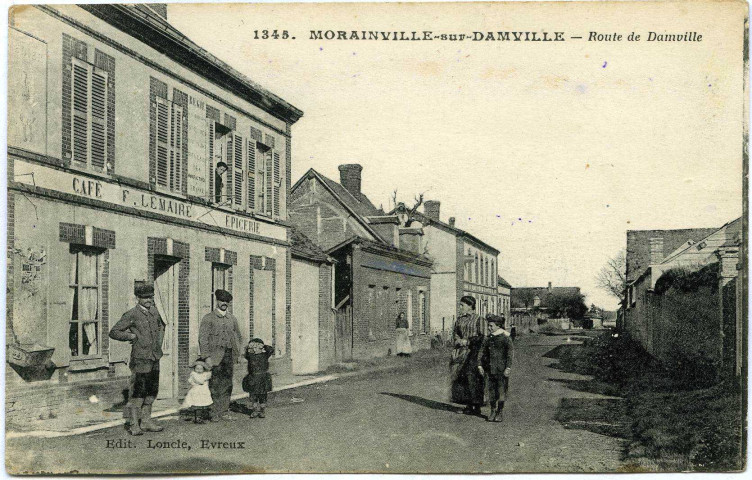 Morainville-sur-Damville. Route de Damville.