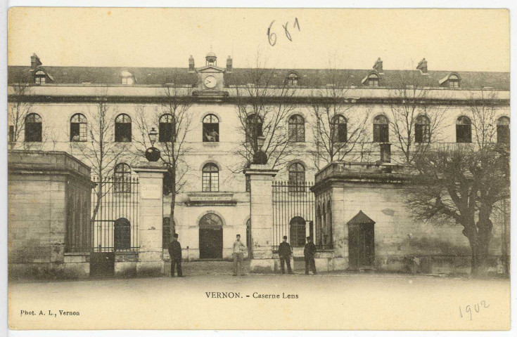 Vernon-Ville. Caserne Lens.