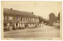 Fiquefleur-Equainville. Le Carrefour et la Route de Beuzeville.