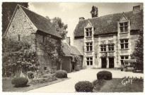 Ambenay. Château de Mauny, façade sud (XVe et XVIe s. ).