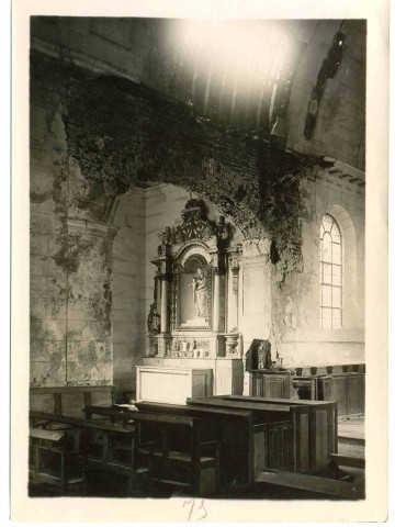 Intérieur de l'église Saint-Julien de Bois-Normand-près-Lyre (Eure, France)
