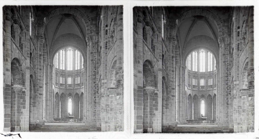 Abbaye du Mont-Saint-Michel (Manche), travée de la nef de l'église.